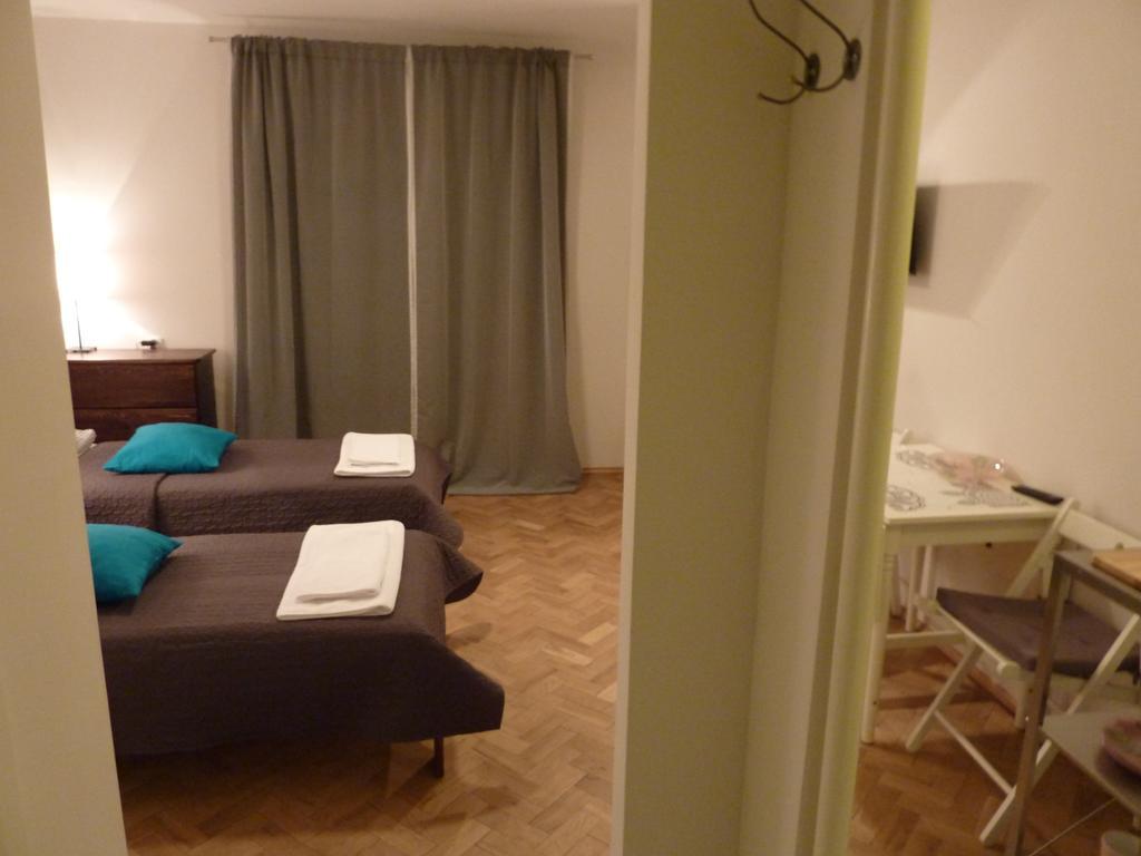 Koro De Varsovio - Apartament Ciasna 10 Exterior foto